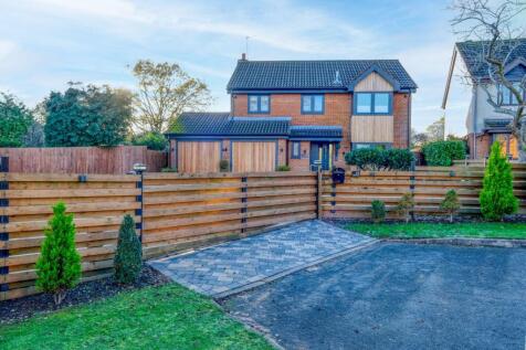Lechlade Close, Redditch, B98
