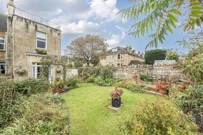 Rear Garden 2.jpg