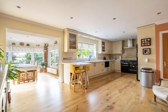 Kitchen/Dining Ro...