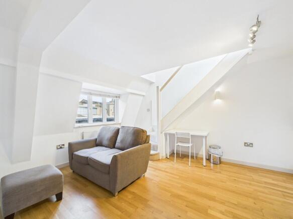 Lounge / Kitchen