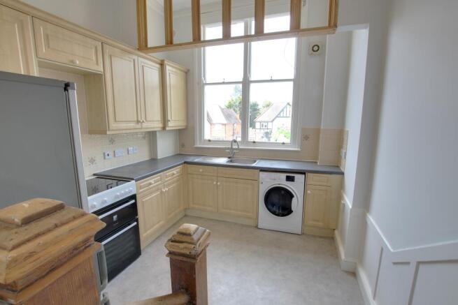 3 KITCHEN.jpg