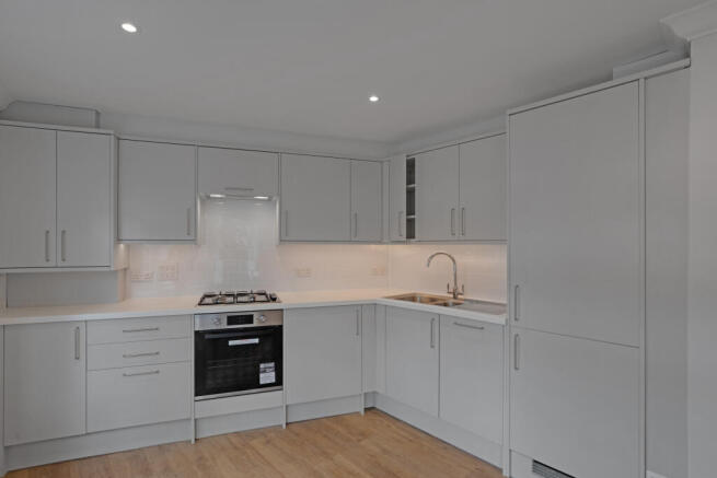 4 kitchen.jpg