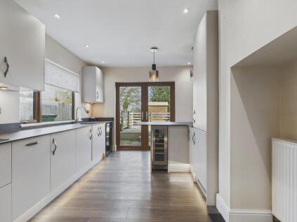 Queen Victoria Road, New Tupton