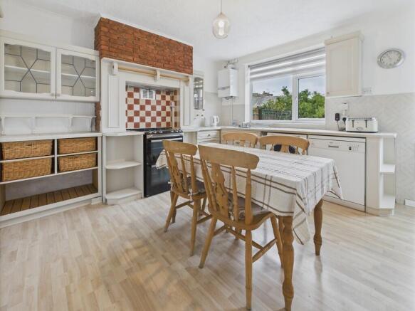 CAM04273G0-PR0155...