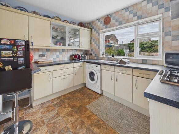 CAM04273G0-PR0161...