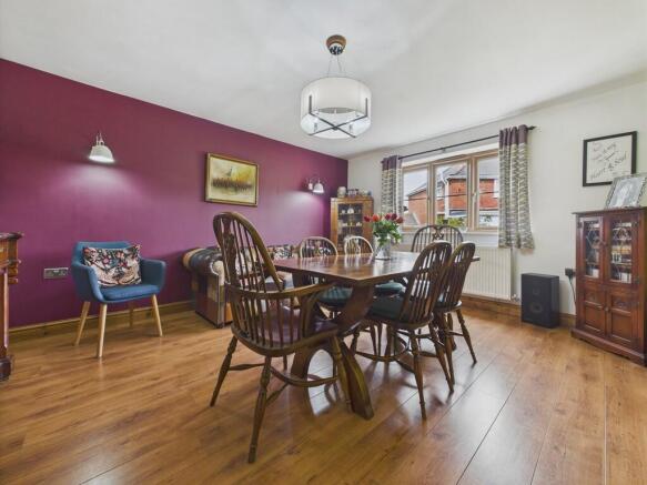 CAM04273G0-PR0175...