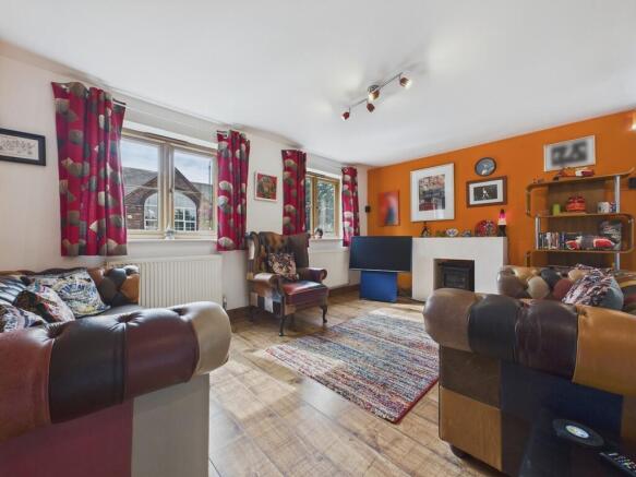 CAM04273G0-PR0175...