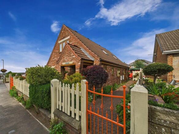 CAM04273G0-PR0175...