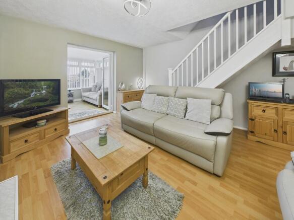 CAM04273G0-PR0215...