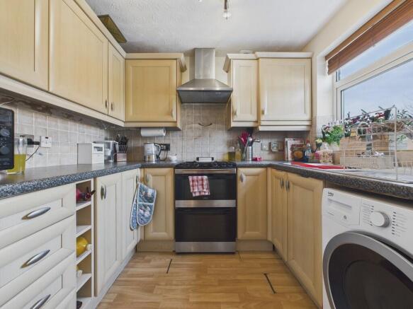 CAM04273G0-PR0099...