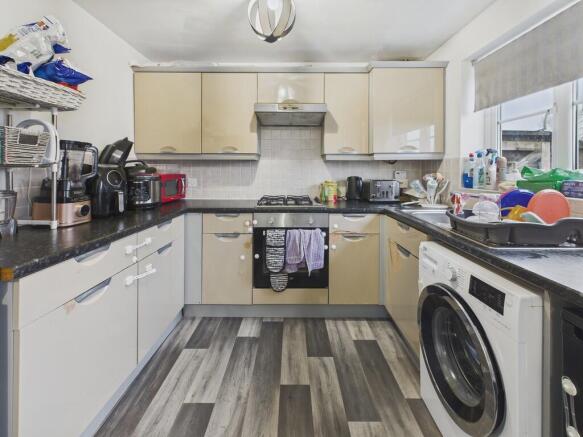 CAM04273G0-PR0226...