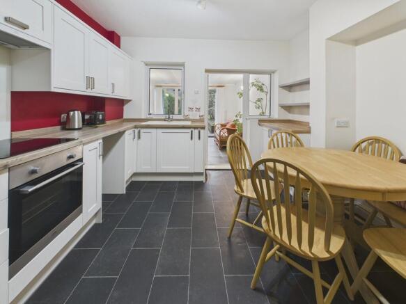 CAM04273G0-PR0237...