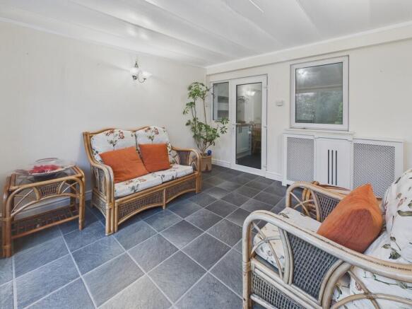 CAM04273G0-PR0237...