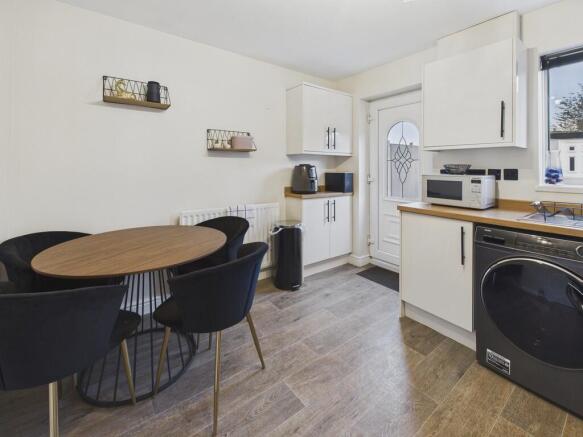 CAM04273G0-PR0242...