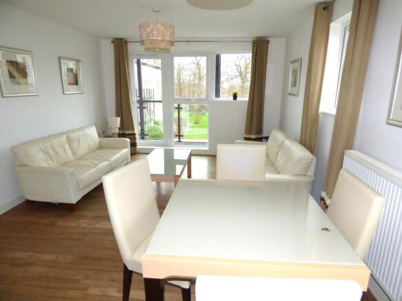 Lounge/Dining Room