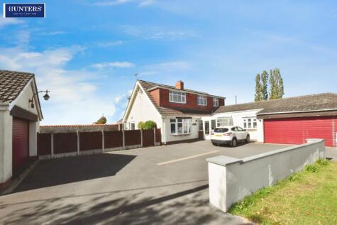 Low Road, Grayingham