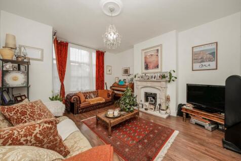 Whittington Road, London