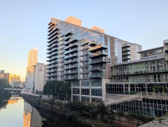 External T202509250947.jpg