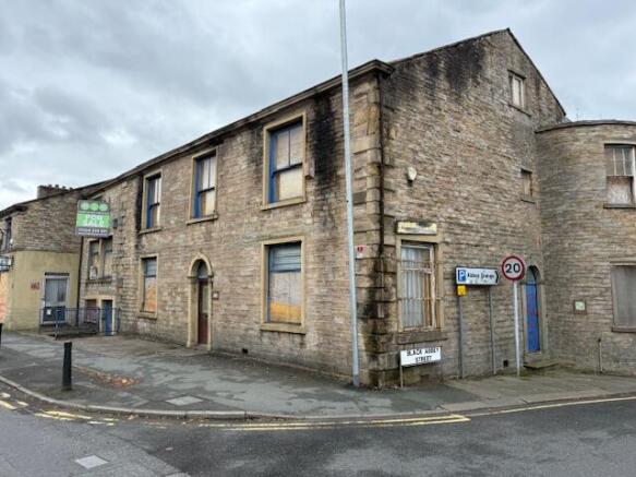 Shops Corner T202510091606.jpg