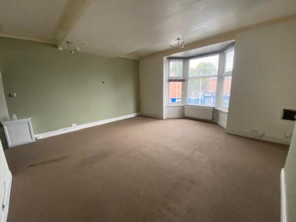 LOUNGE 2 T202509241425.jpg