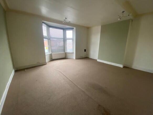 LOUNGE 1 T202509241425.jpg