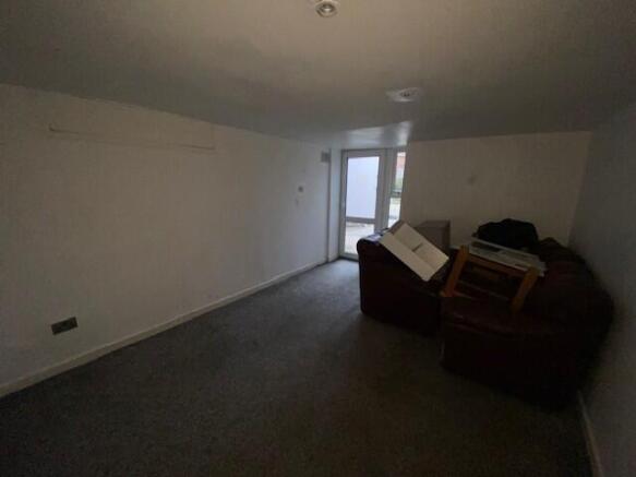 Lounge 2 T202511071120.jpg