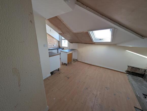 Kitchen Dining 12 South Street T202509261455.jpg