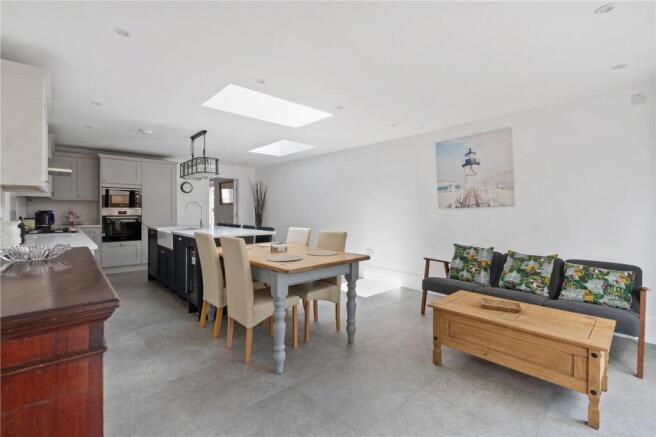 Dining/Kitchen
