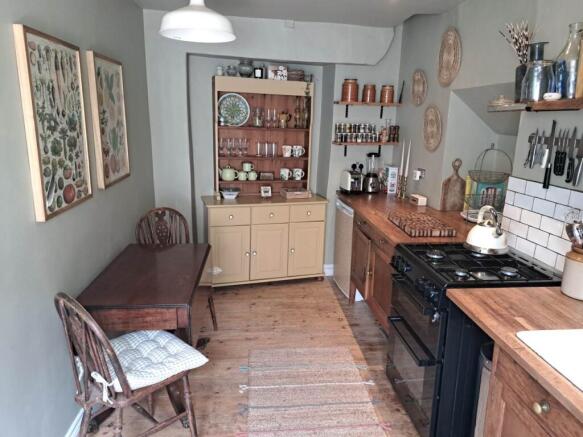 KITCHEN PHOTO