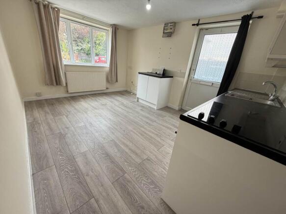 KITCHEN LOUNGE