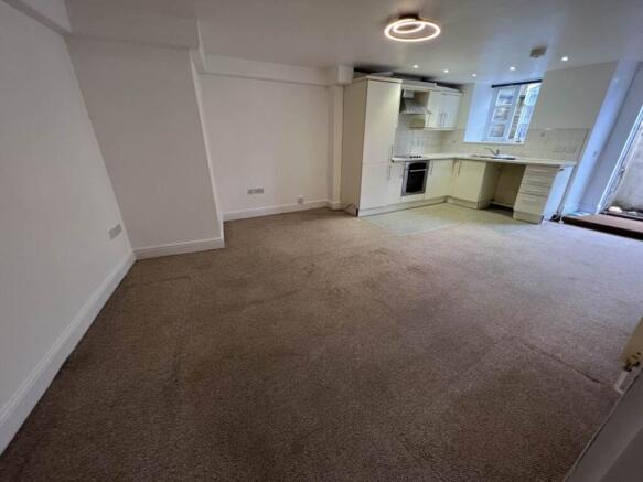 LOUNGE KITCHEN