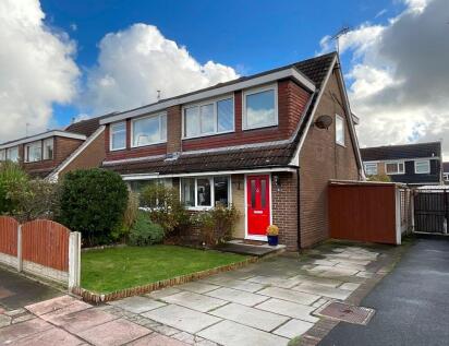 Aintree Crescent, Kew, Southport