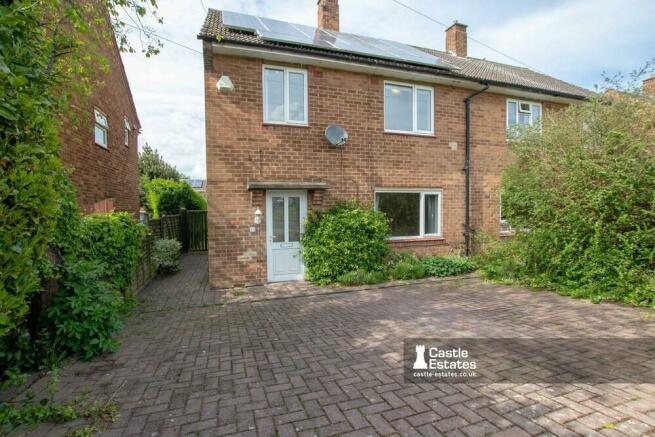 3 bedroom Semi Detached for rent