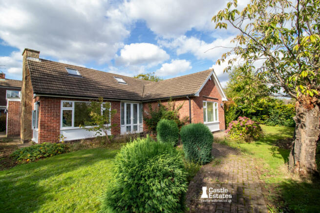 Luxury 3-Bedroom Detached Bungalow in Attenboroug