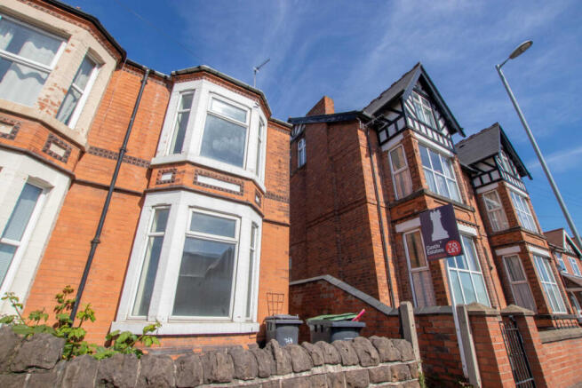 3 bedroom Semi Detached for rent