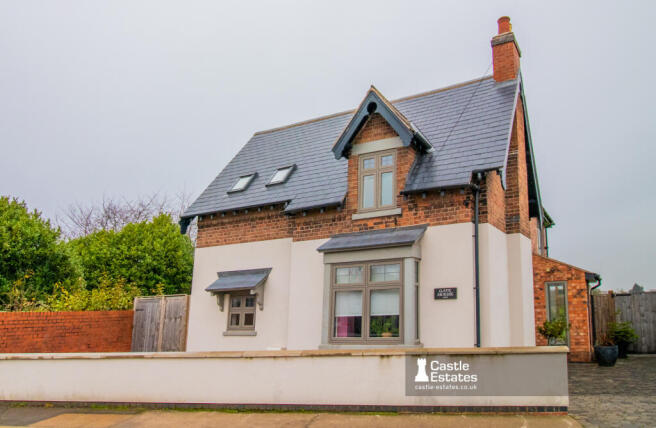 Four bedroom house for rent