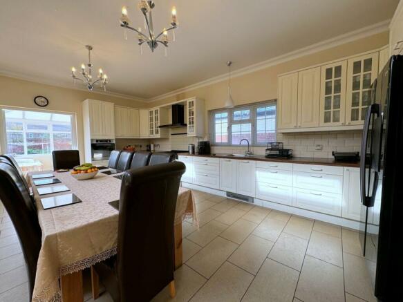 Kitchen/Dining Room