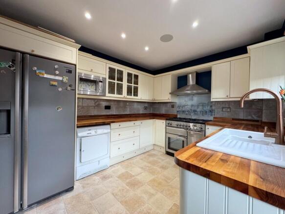 Fitted Kitchen