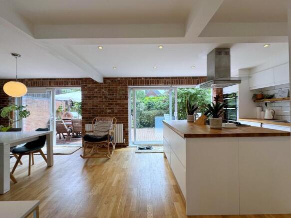 Kitchen/Dining Room