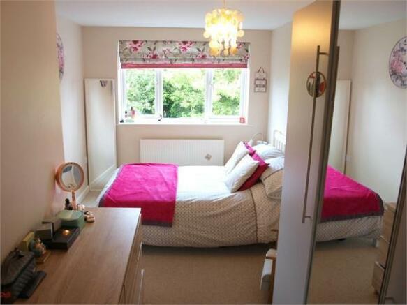 4 Bedroom Link Detached House For Sale In Wales Lane Barton Under