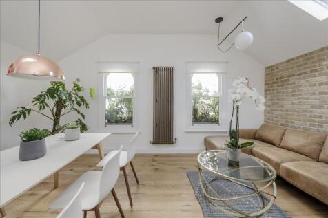 Uxbridge Road, Shepherd's Bush W12