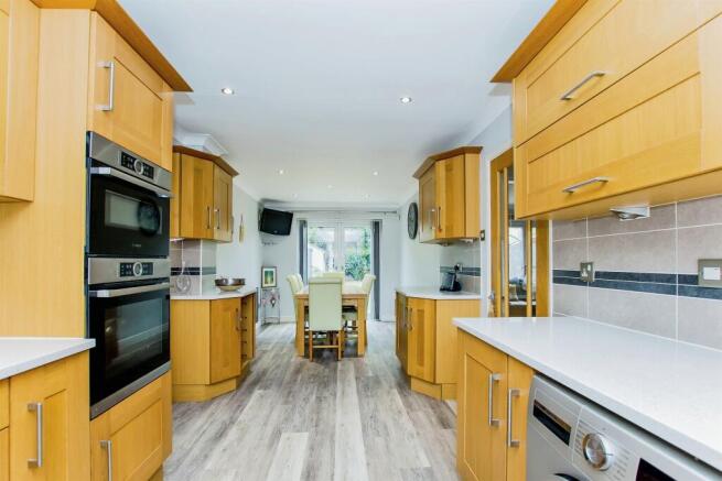 Kitchen / Diner