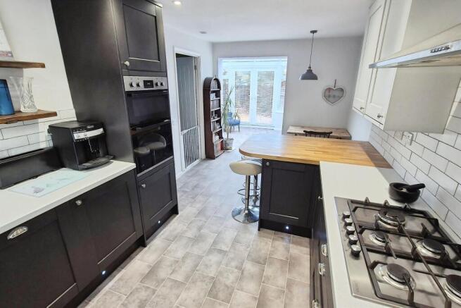 Kitchen / Breakfast Room