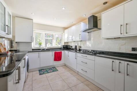 Renfrew Close, Beckton, London, E6