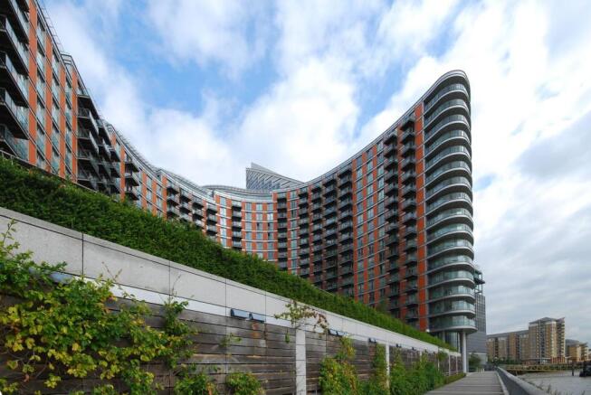 1 bedroom flat for sale in New Providence Wharf, Canary ...