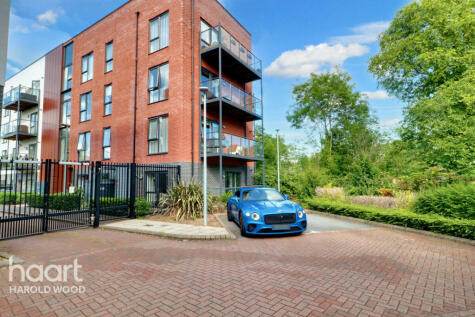 Romford - 3 bedroom apartment for sale