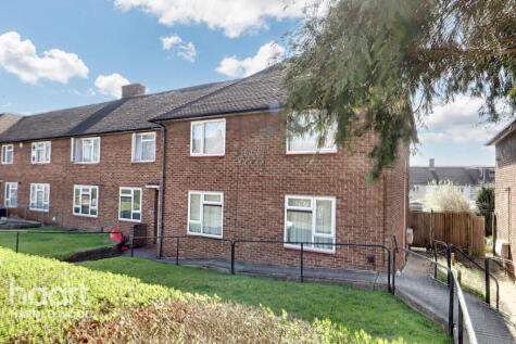 Dudley Road, Harold Hill