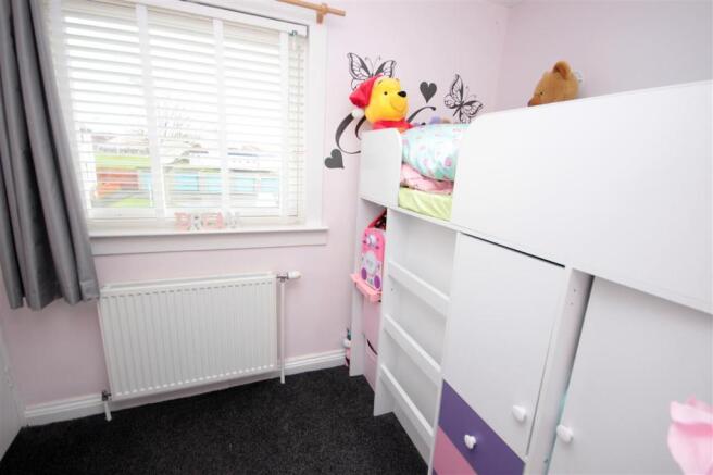 3 Bedroom End Of Terrace House For Sale In Carronhall Avenue