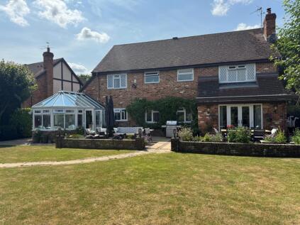 Lodge Road, Hurst, Reading, Berkshire, RG10