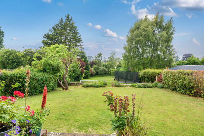 1301872-17-684729...